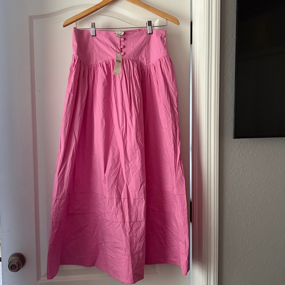 NWT Maeve/Anthropologie Button Waist Midi Skirt. Pink. Size M. Lined cotton